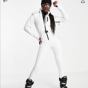 ASOS white Ski Suit, Ski Jumpsuit, Snow suit, Skisuit, snowsuit. Size 6 Tall..